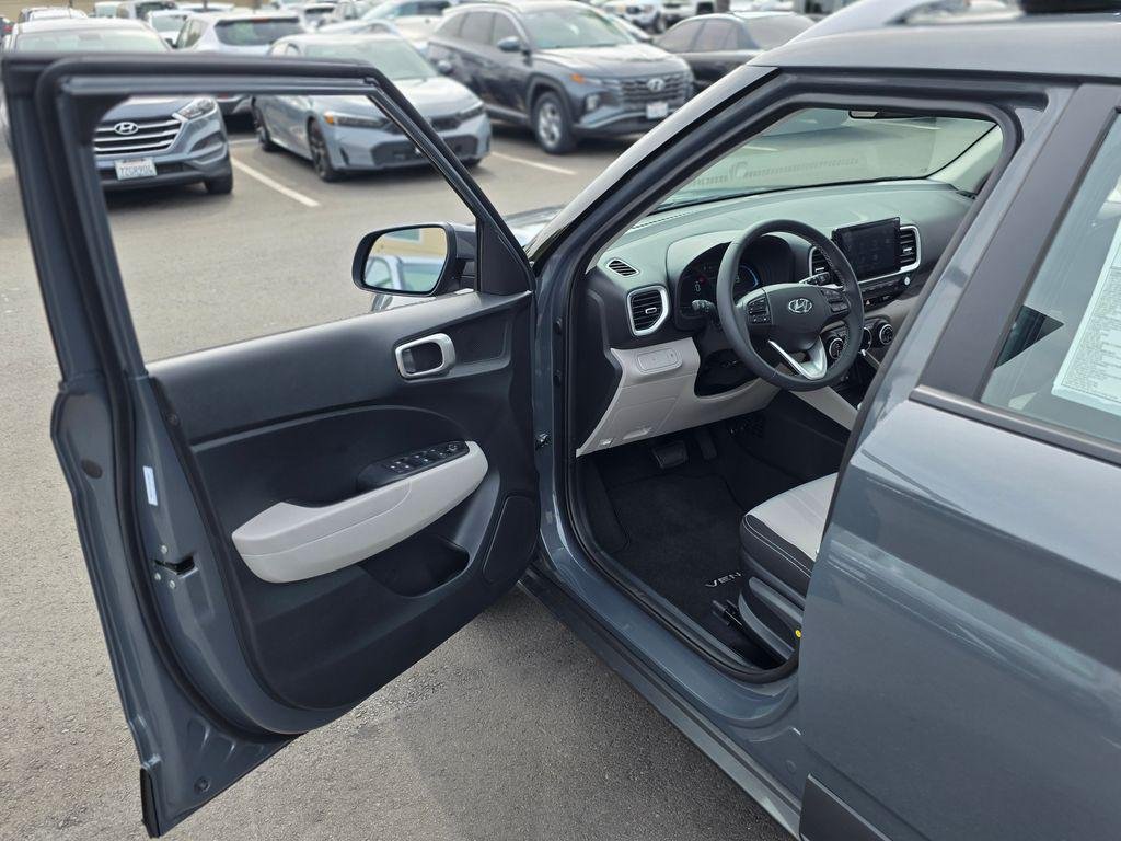 New 2026 Gray Hyundai SEL image 39