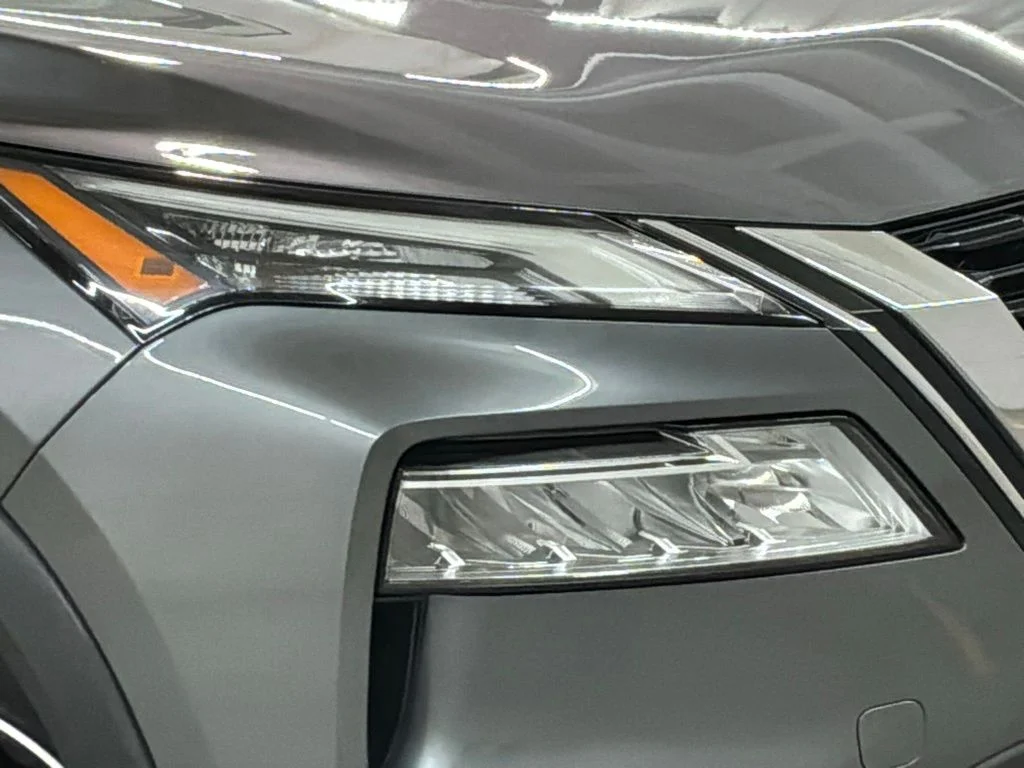 Used 2021 Gun Metallic Nissan SV image 29