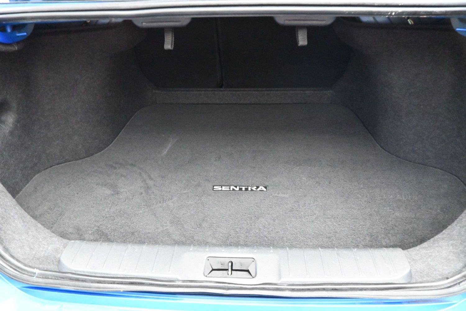Used 2023 Electric Blue Metallic/Super Black Nissan SR image 9