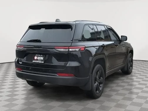 Used 2023 Black Jeep Altitude X image 3