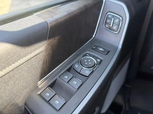 New 2027 Glacier Gray Metallic Tri-Coat Ford F-250® Lariat® image 65