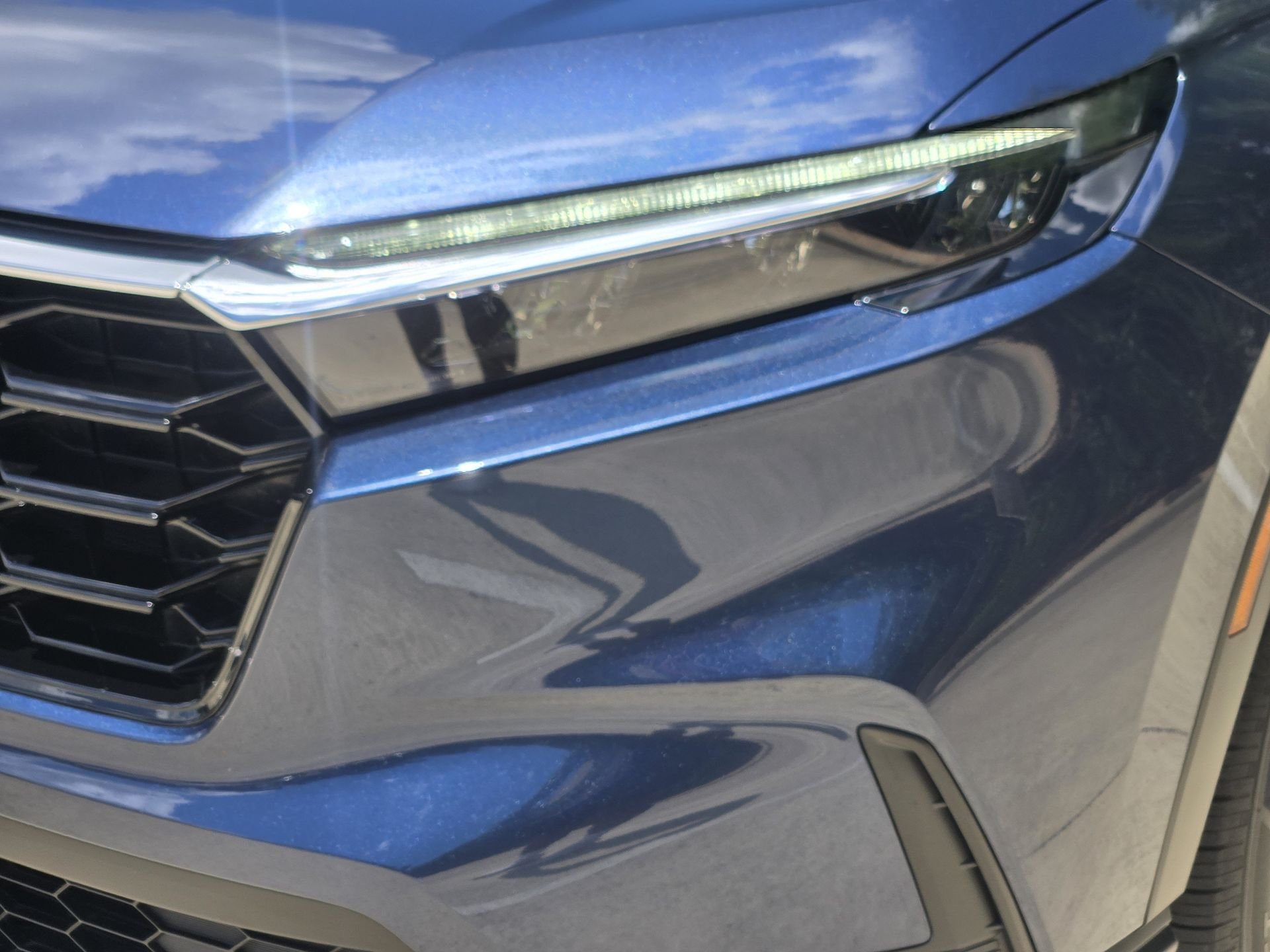 Used 2025 Canyon River Blue Metallic Honda EX image 10