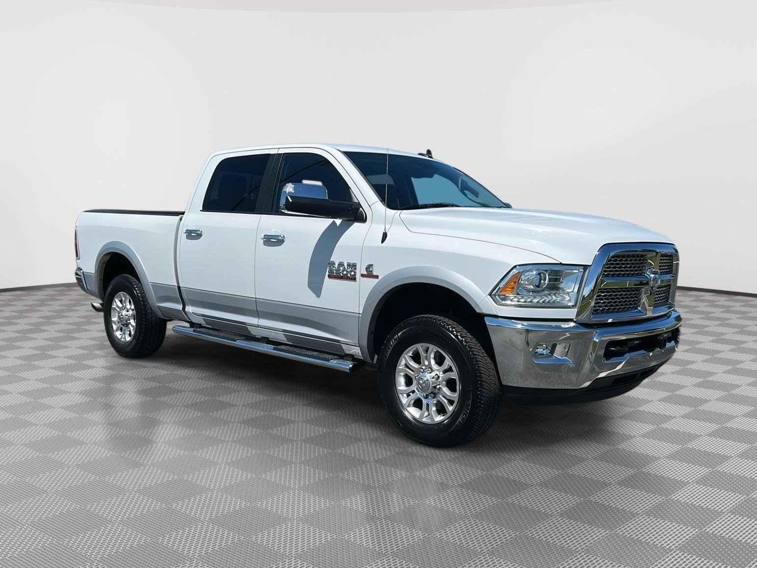 2015 RAM 2500 Laramie 4X4 Crew Cab SWB's photo
