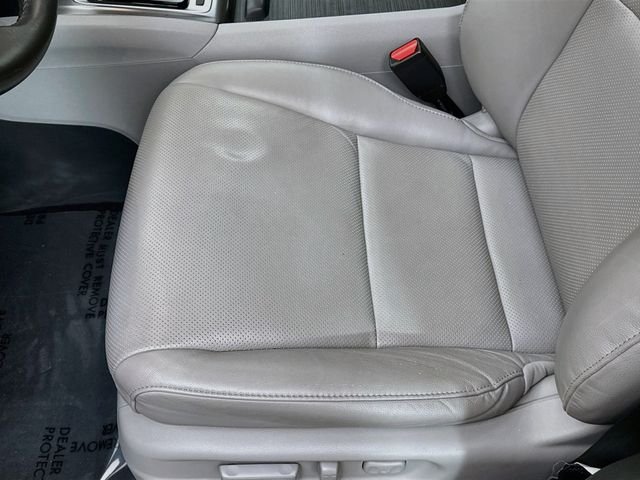 Used 2019 Blue Honda RTL image 18