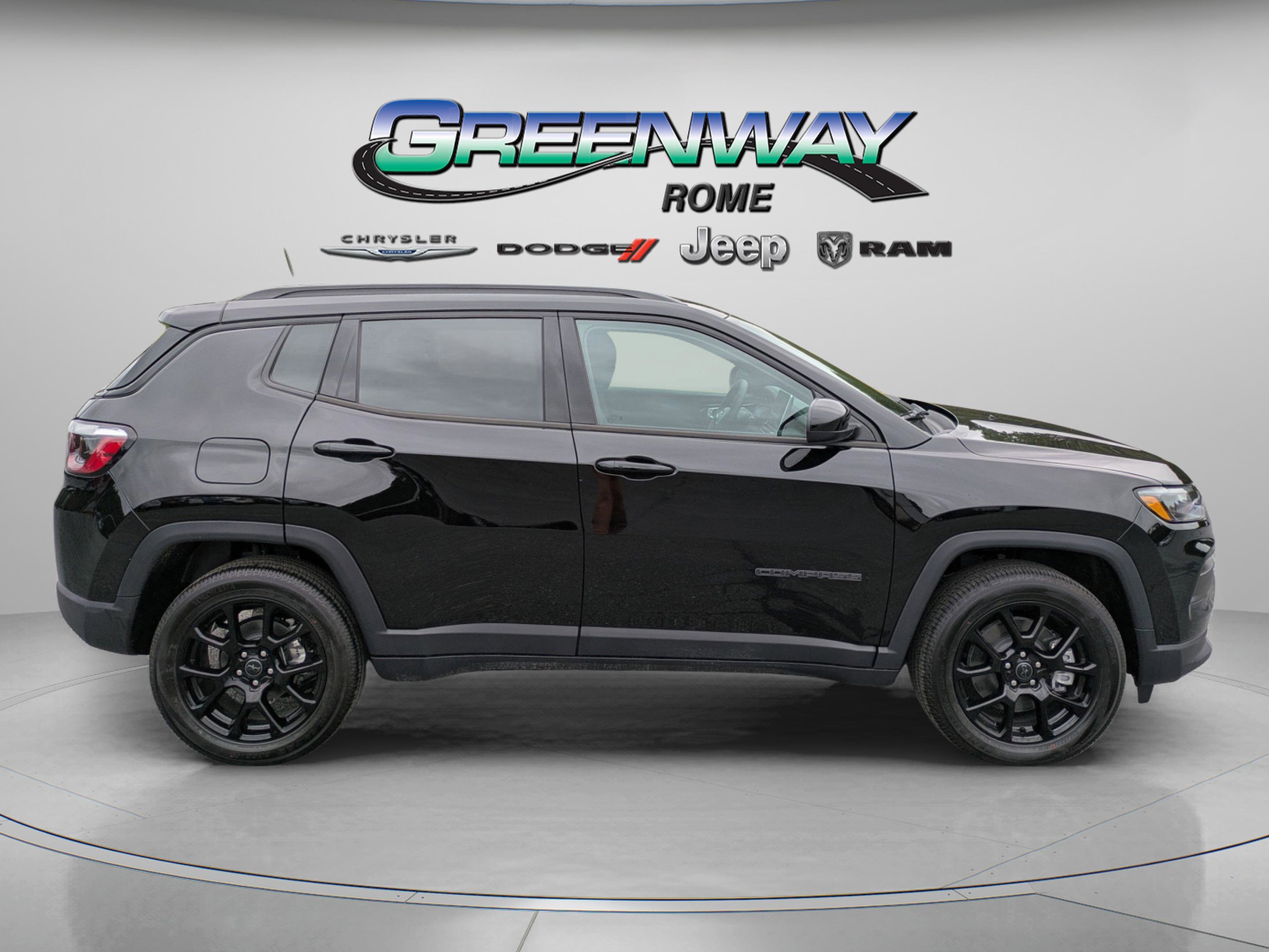 New 2026 Diamond Black Crystal Pearlcoat Jeep Latitude image 10
