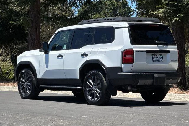 Certified Used 2026 PLATINUM WHITE PEARL MC. Toyota  image 28