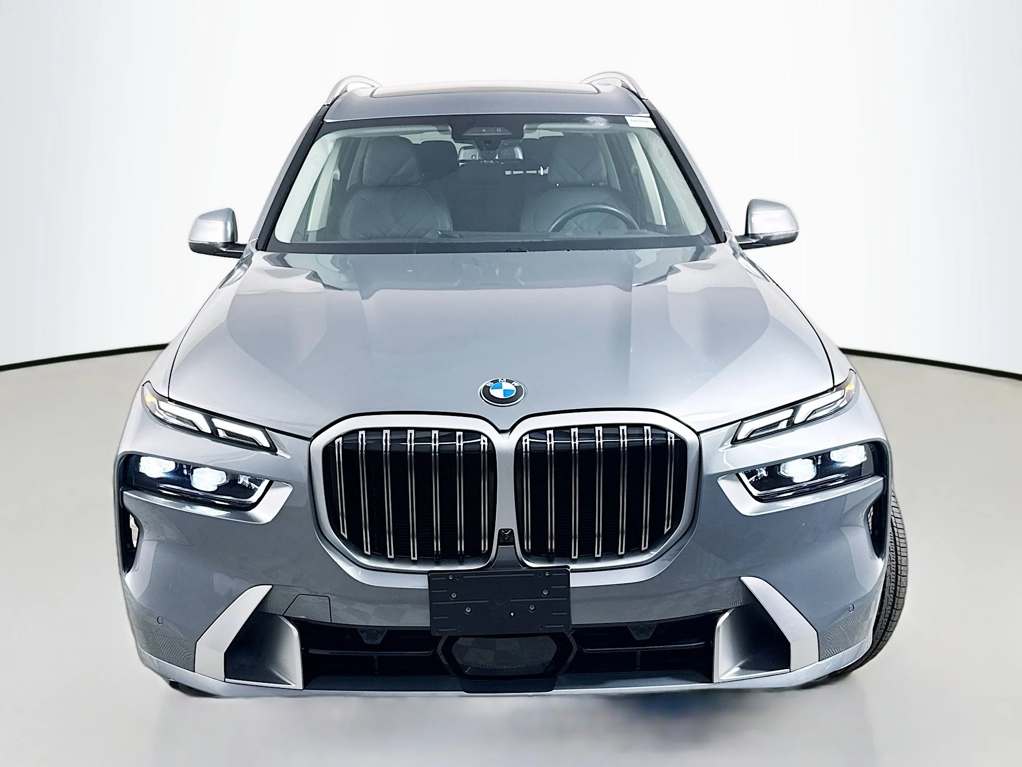 Used 2026 Skyscraper Gray Metallic BMW xDrive40i image 2