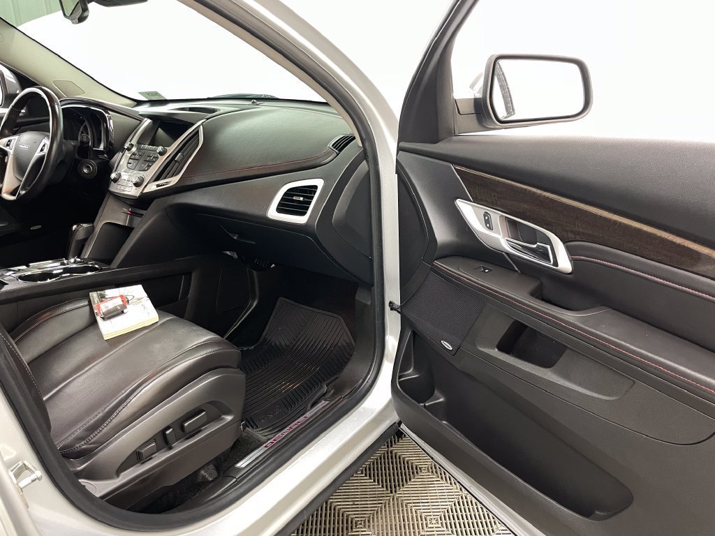 Used 2015 QUICKSILVER METALLIC GMC Denali image 37