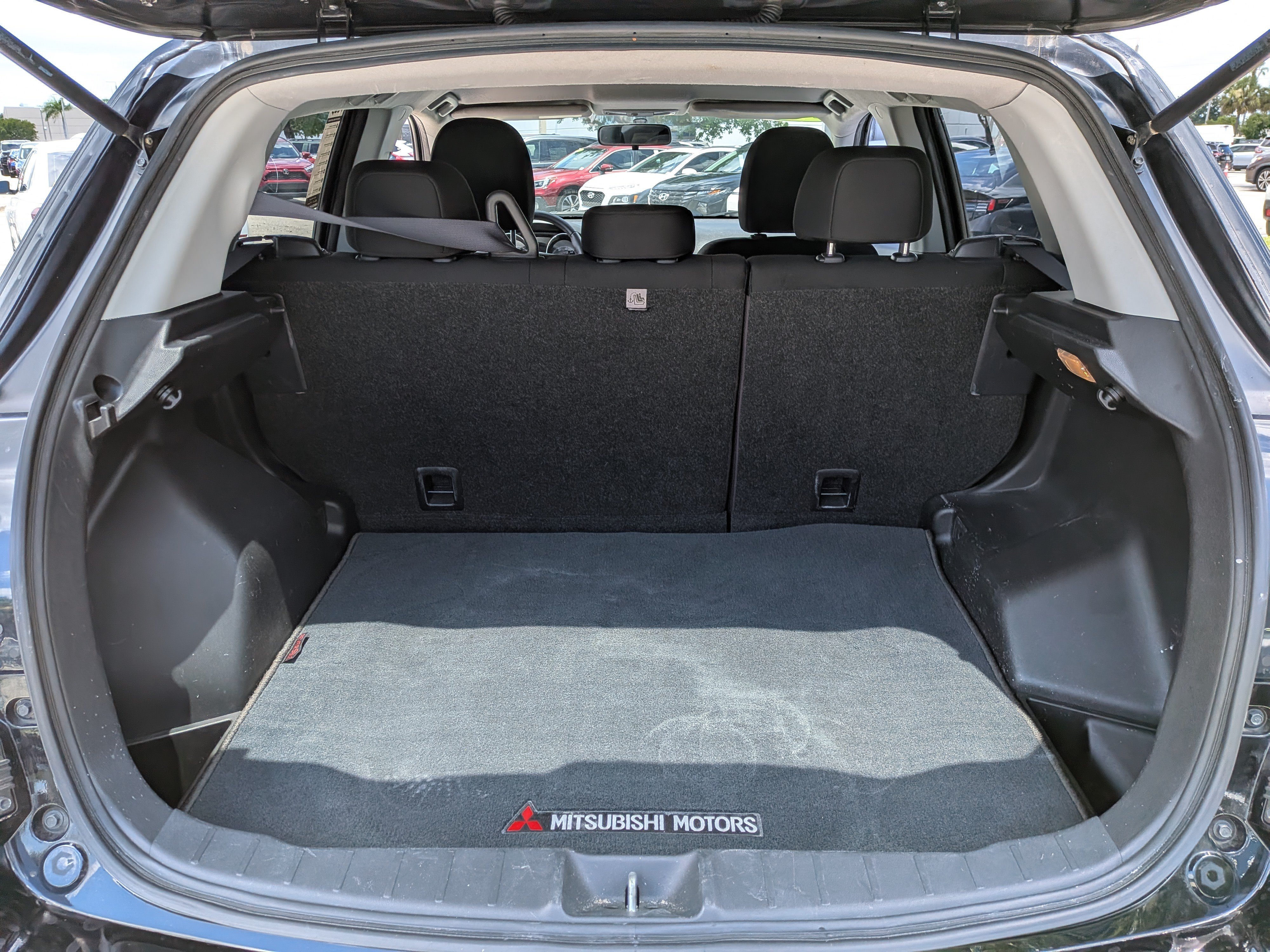 2018 Mitsubishi Outlander Sport LE - Photo 13