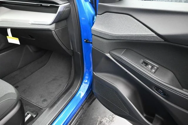 New 2026 Hydro Blue Pearl-Coat Exterior Paint Jeep Laredo image 26