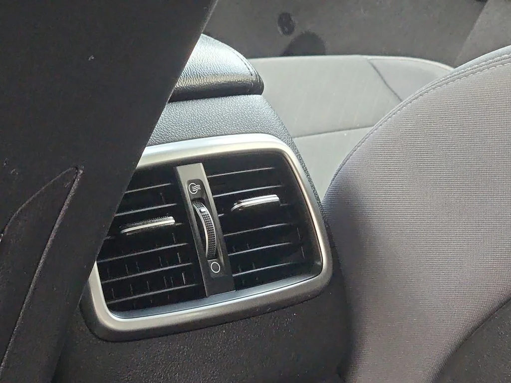 Used 2017 Red Kia LX image 39