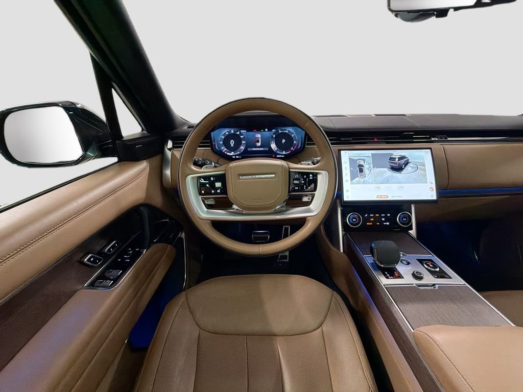 Used 2023 Green Land Rover SE image 23
