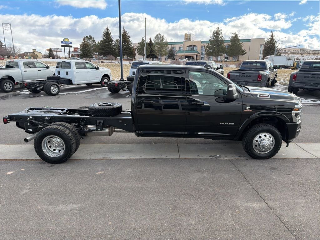 2026 RAM 3500 Chassis Big Horn - Photo 10