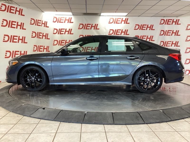 Used 2024  Honda Sport image 4