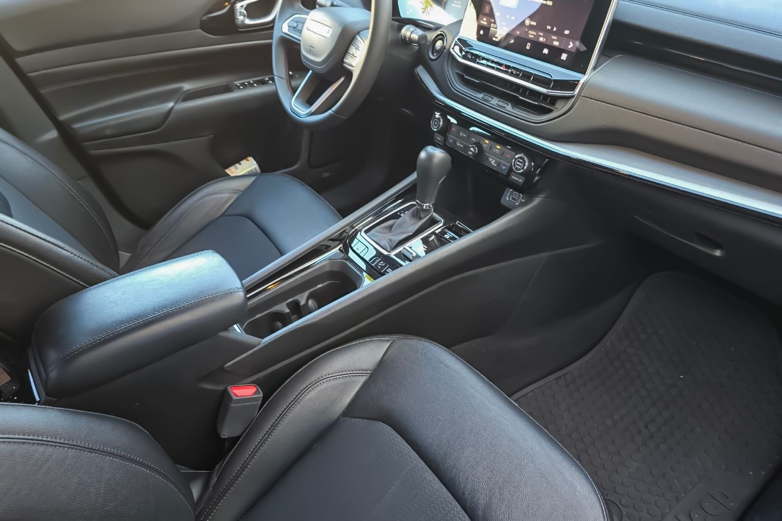 Used 2025 Silver Jeep Trailhawk image 15