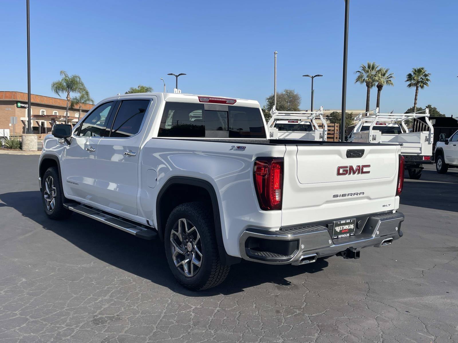 2026 GMC Sierra 1500 SLT - Photo 7