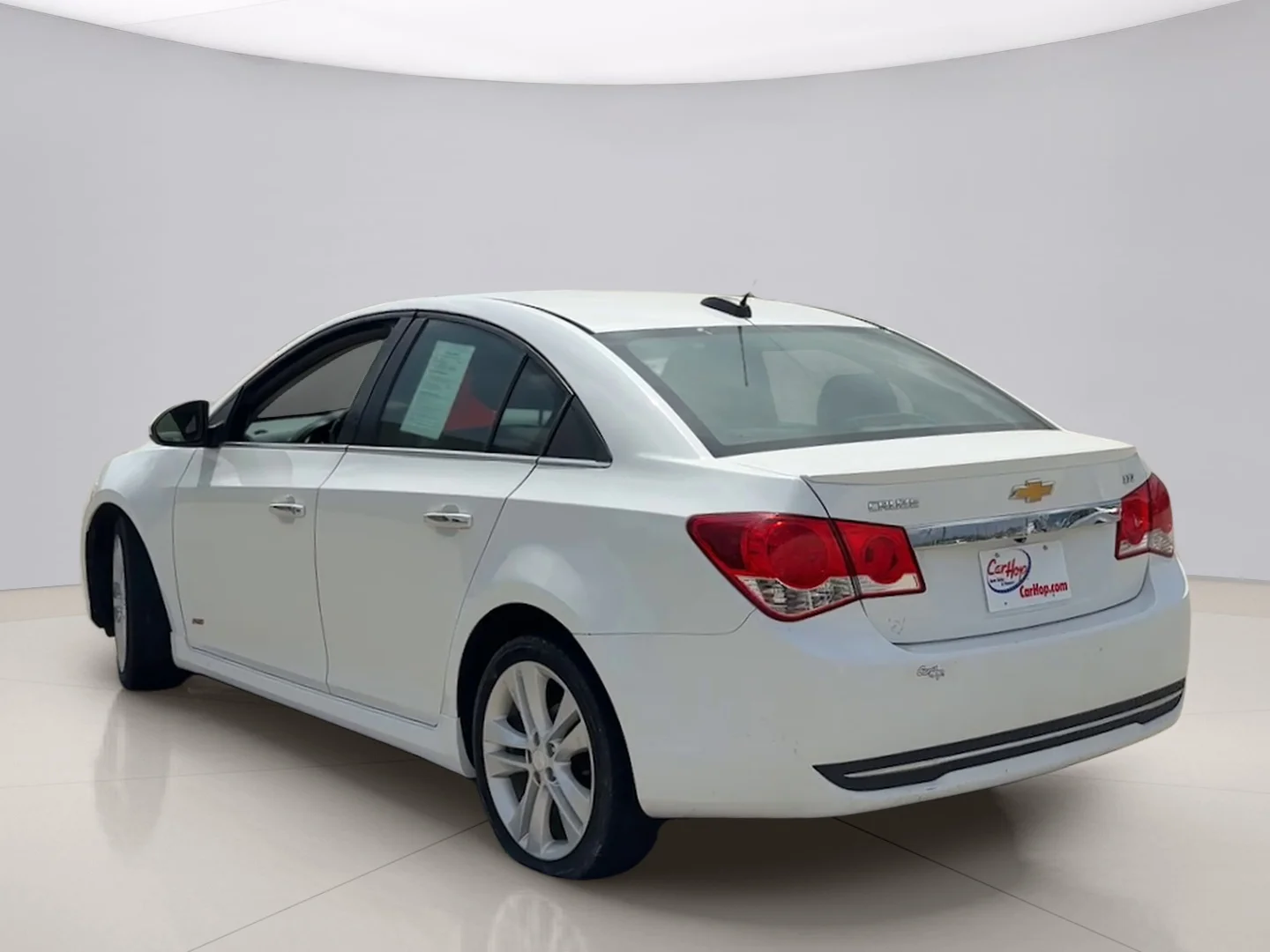 Used 2015 White Chevrolet LTZ image 3