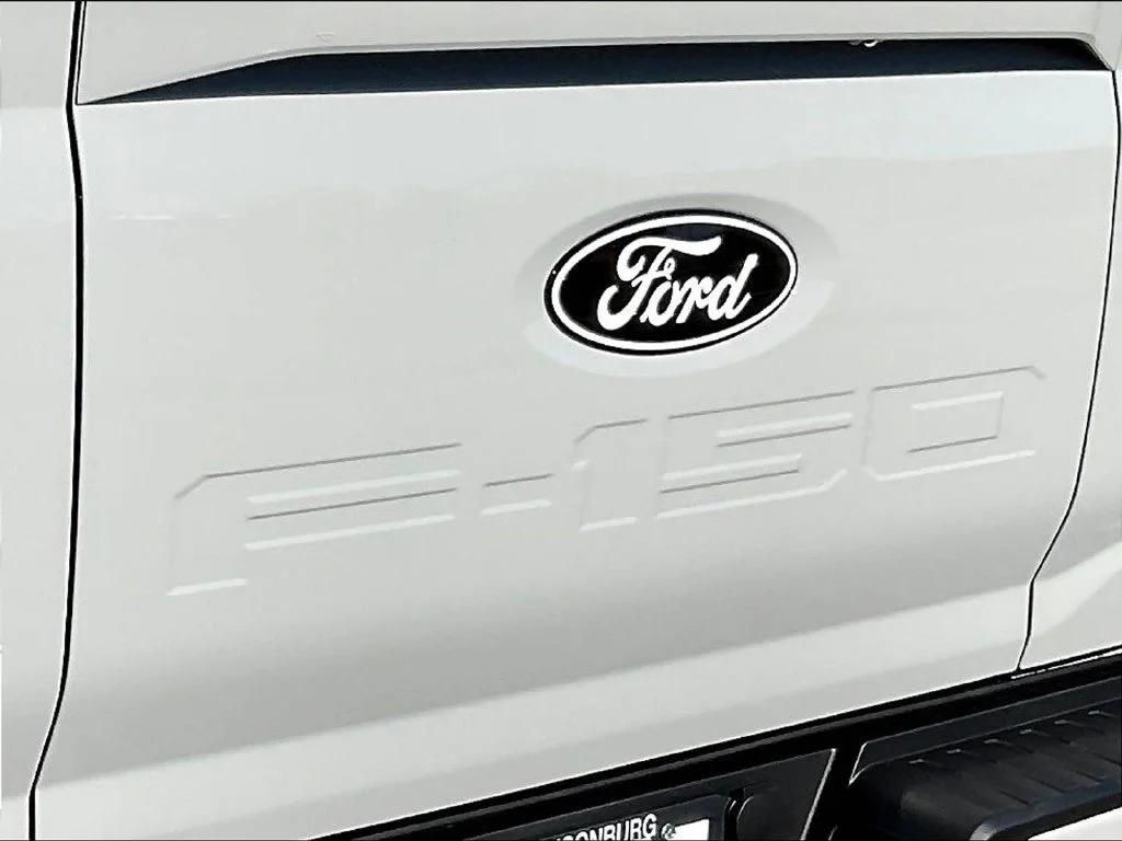 New 2026 Avalanche Ford Lariat® image 9