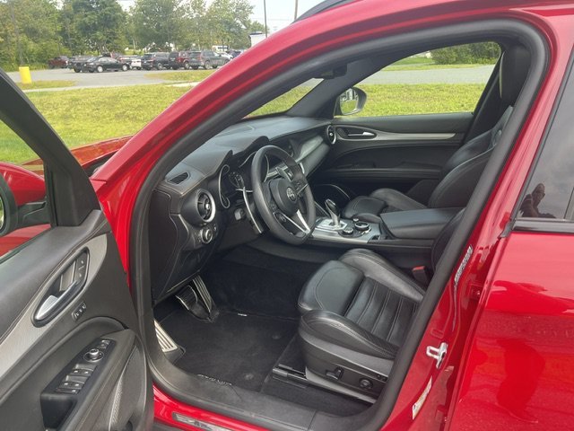 Used 2019 Alfa Rosso Alfa Romeo Ti Sport image 8