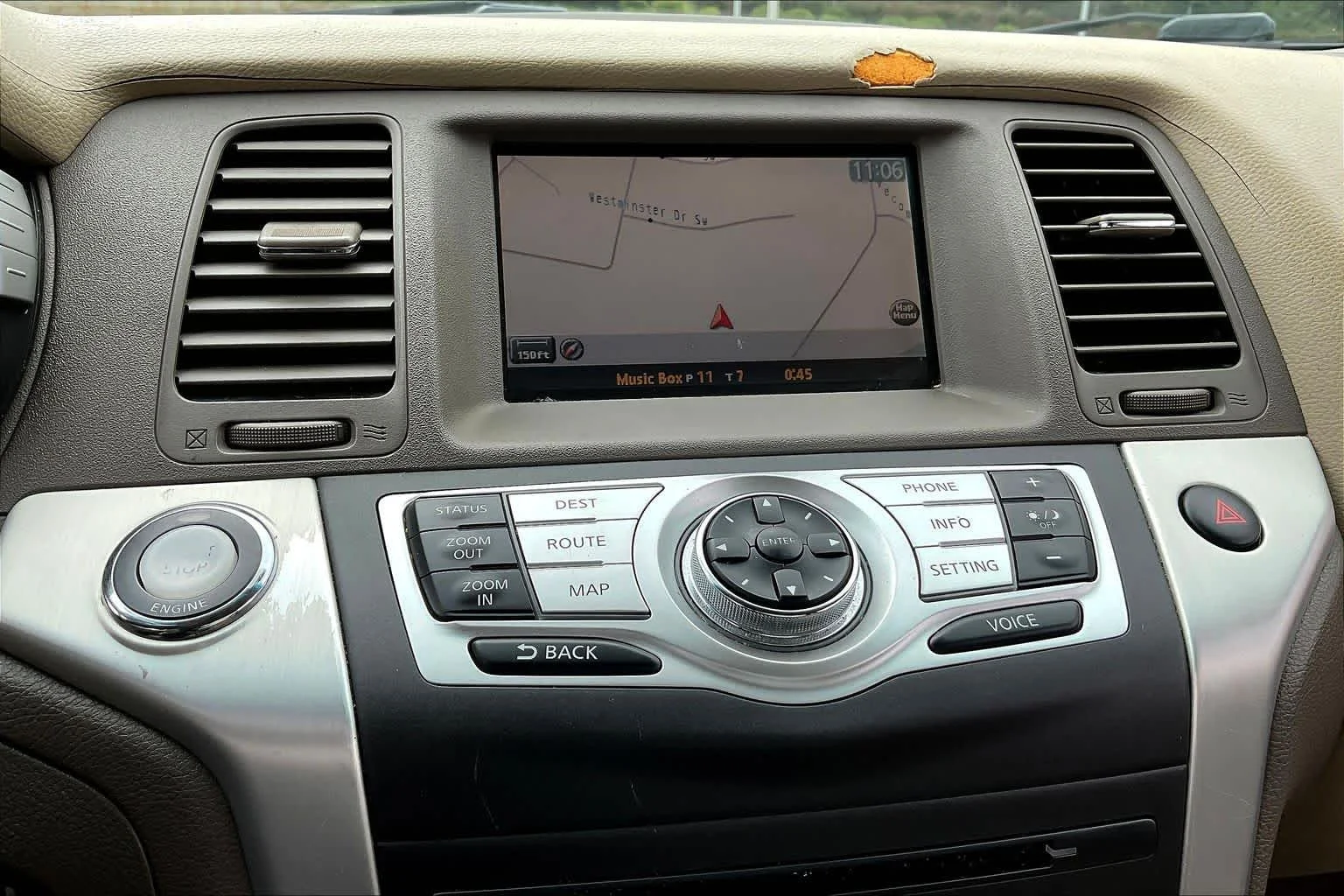 Used 2009 Platinum Graphite Nissan SL image 32