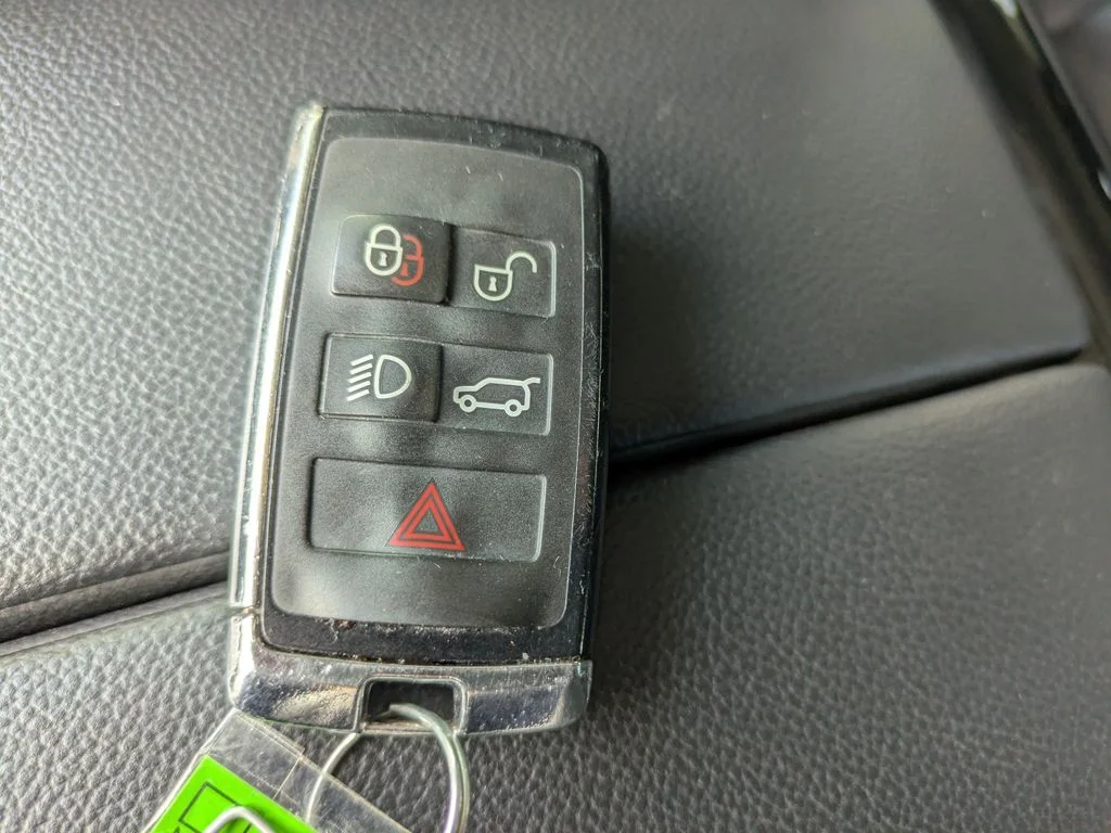 Used 2021 Gray Land Rover S image 31