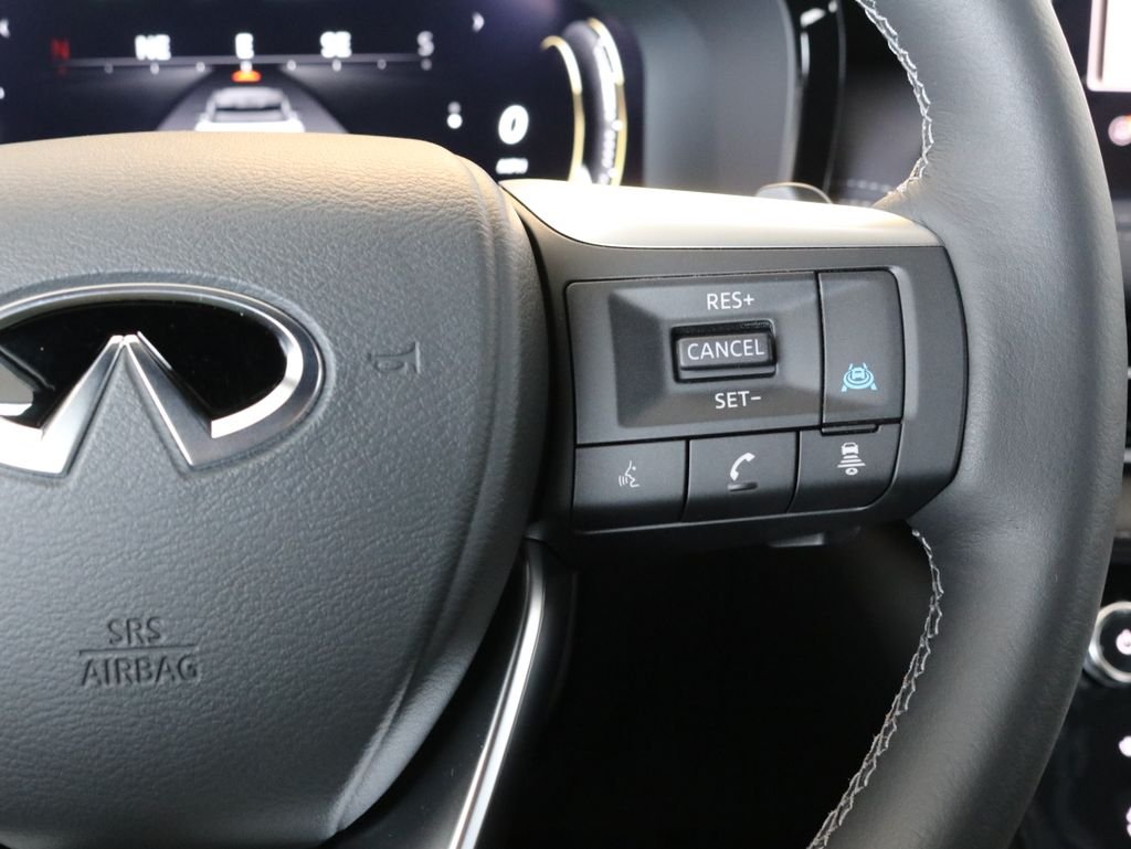 New 2026 2T RAD WHT INFINITI Sport AWD image 53