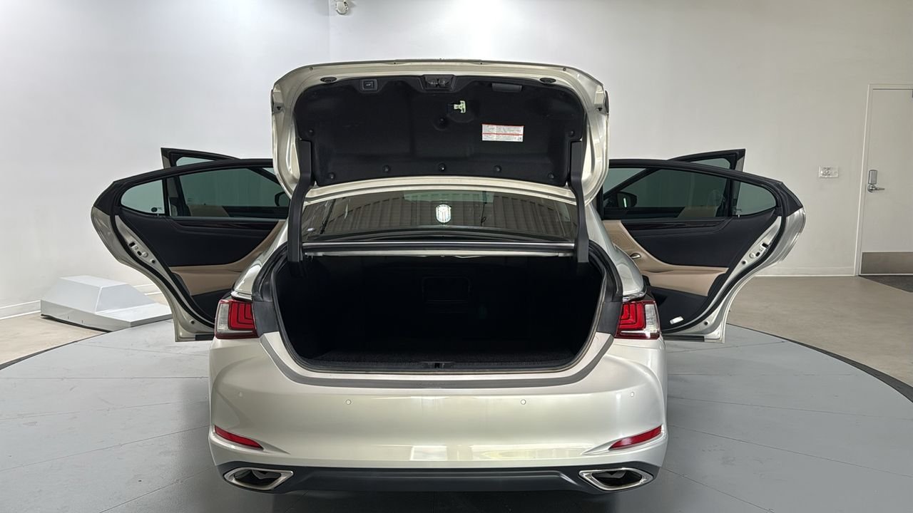 Used 2020 Beige Lexus 350 image 16