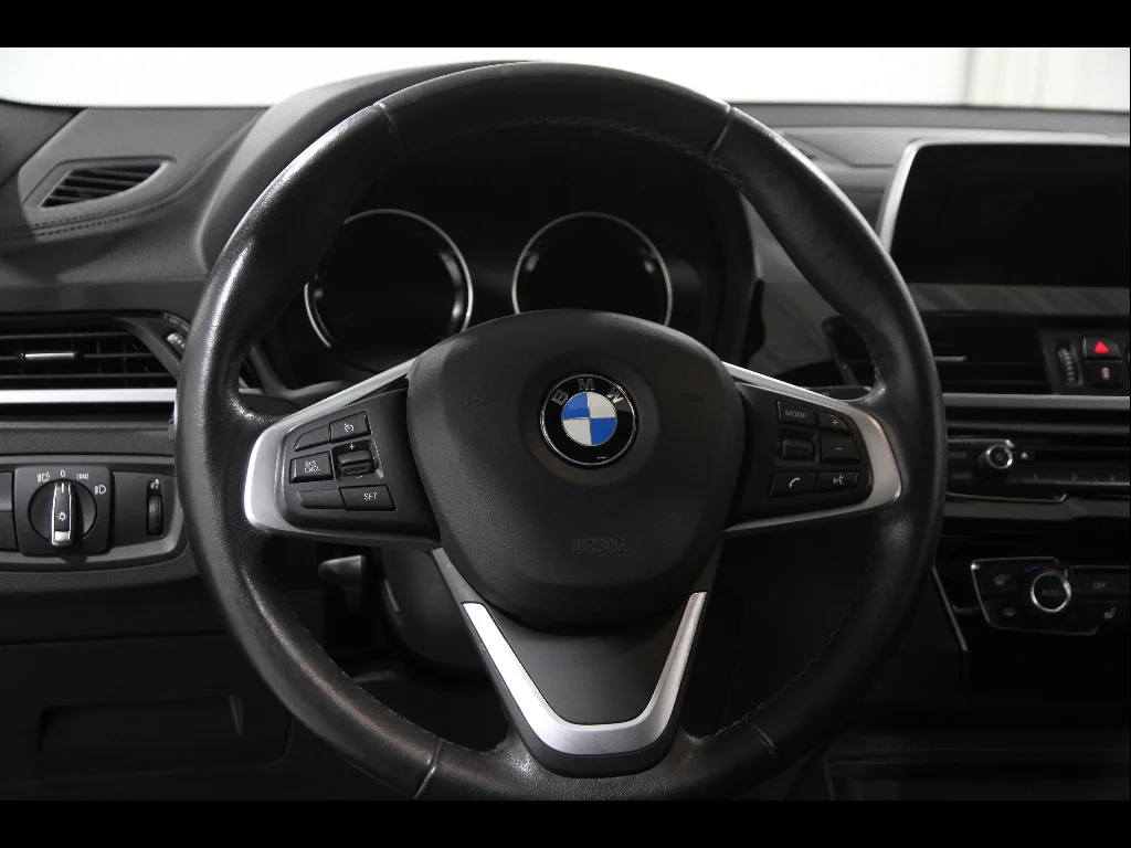 Used 2019 Black Sapphire Metallic BMW xDrive28i image 7