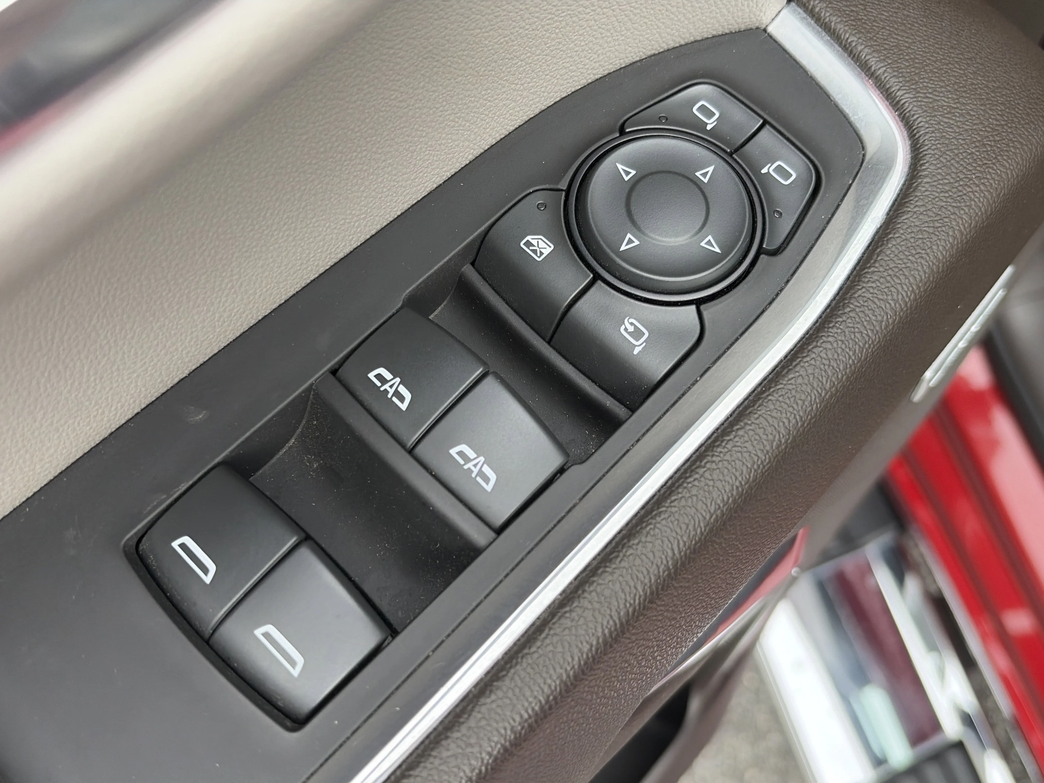 2024 GMC Sierra 1500 SLT - Photo 18