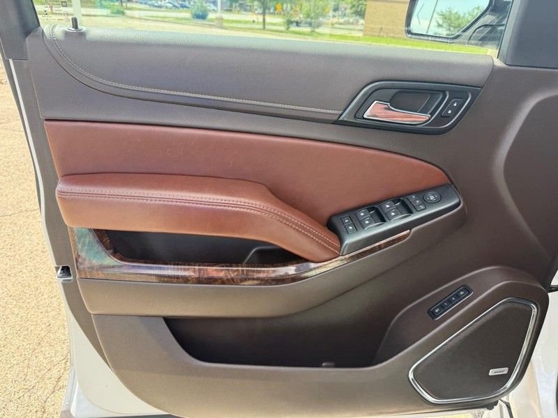 Used 2016 Pearl Chevrolet LTZ image 20