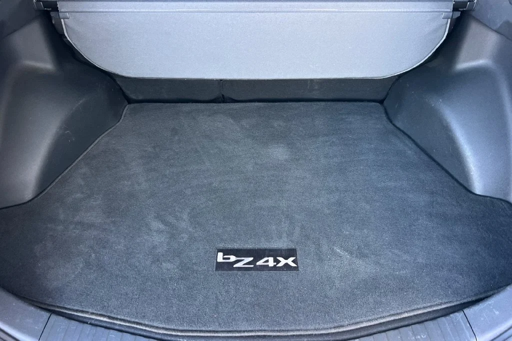 Certified Used 2023 Silver Toyota XLE image 18