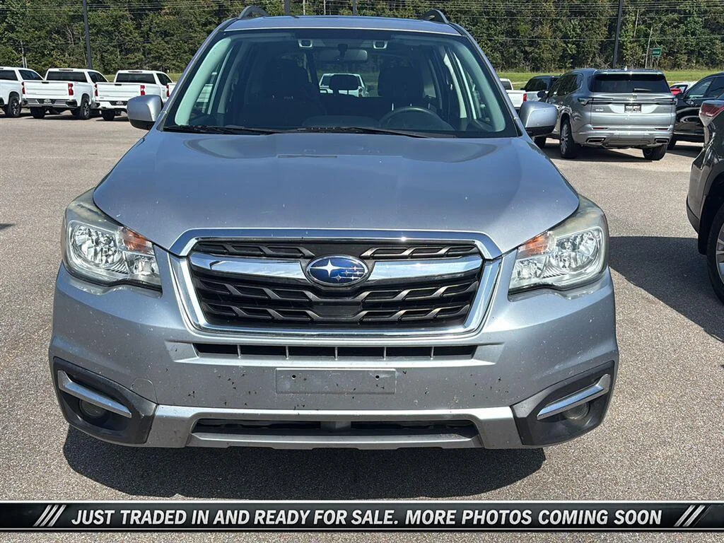 Used 2018 Silver Subaru 2.5i Premium image 1