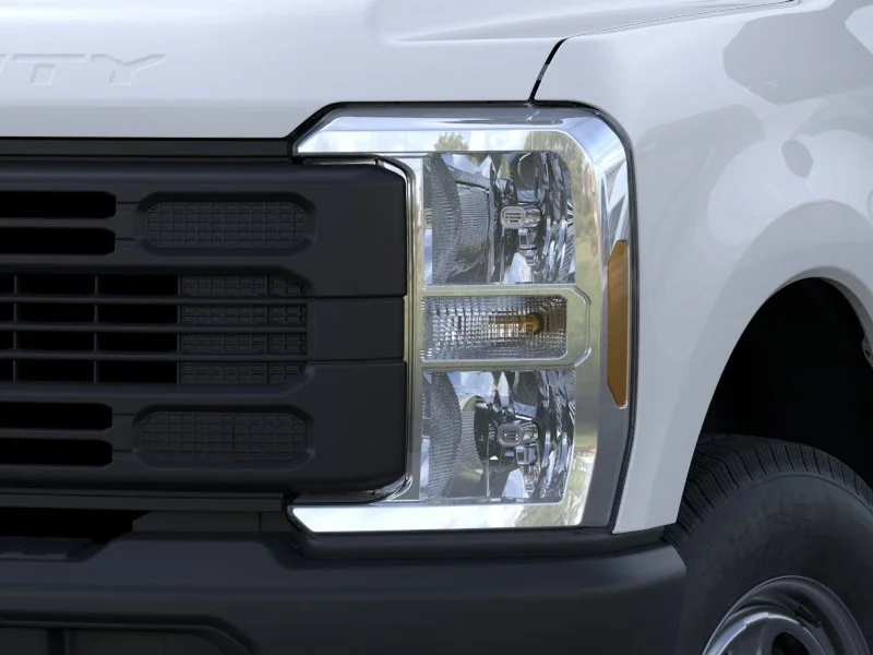 New 2024 Oxford White Ford F-250® XL image 18