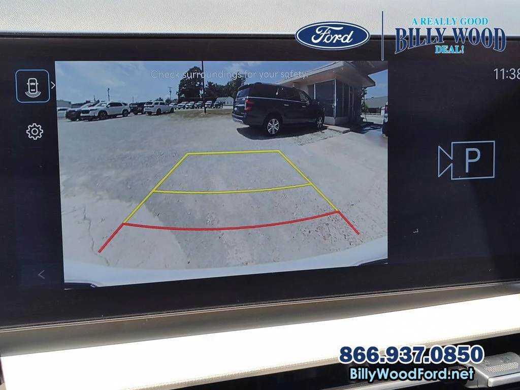 Used 2025 White Pearl Hyundai SEL image 27