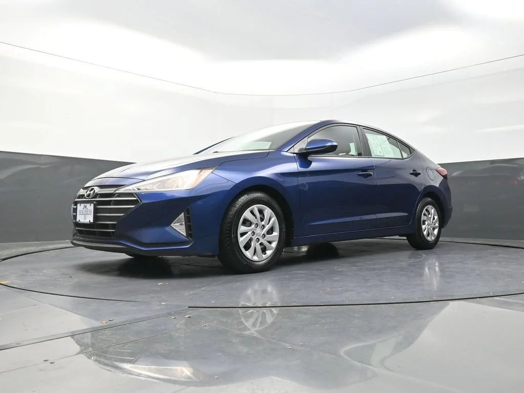 Used 2020 Blue Hyundai SE image 25