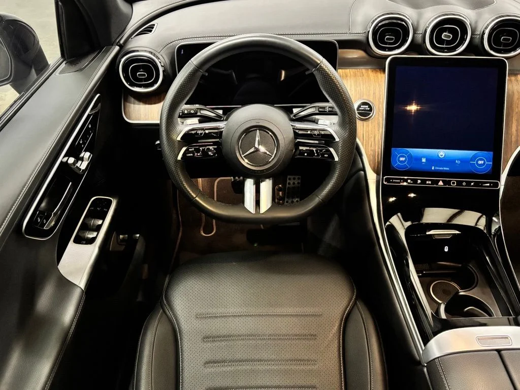 Used 2025 Gray Mercedes-Benz GLC 350e image 13