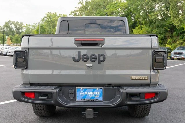 Used 2023 Gray Jeep Sport S image 7