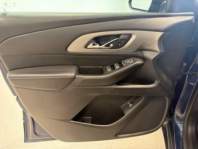 Used 2023 Northsky Blue Metallic Chevrolet LT Cloth image 18