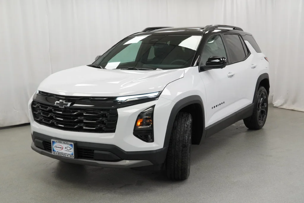 New 2027 Summit White Chevrolet LT image 18