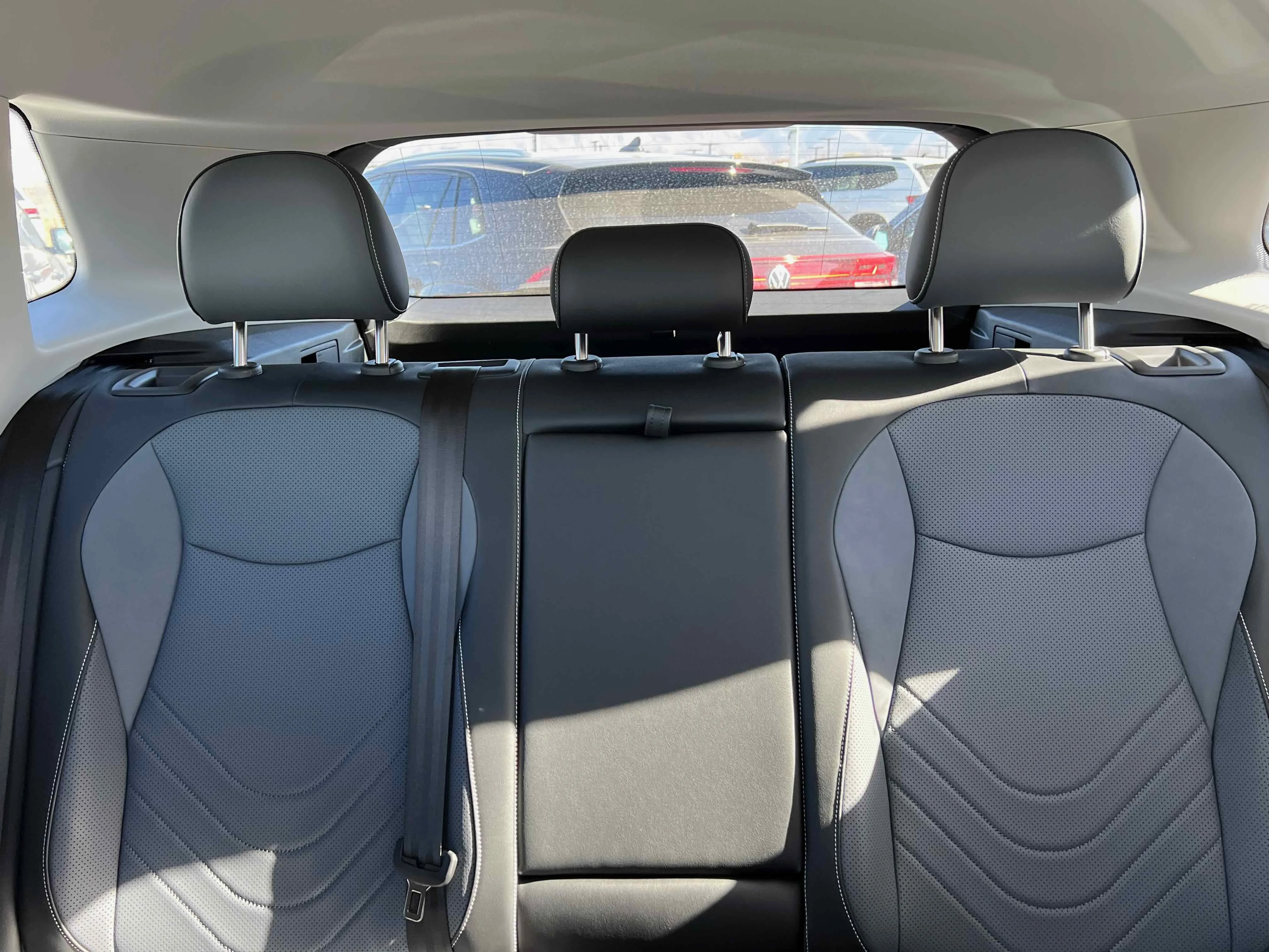 New 2025 Platinum Gray Volkswagen SE image 21