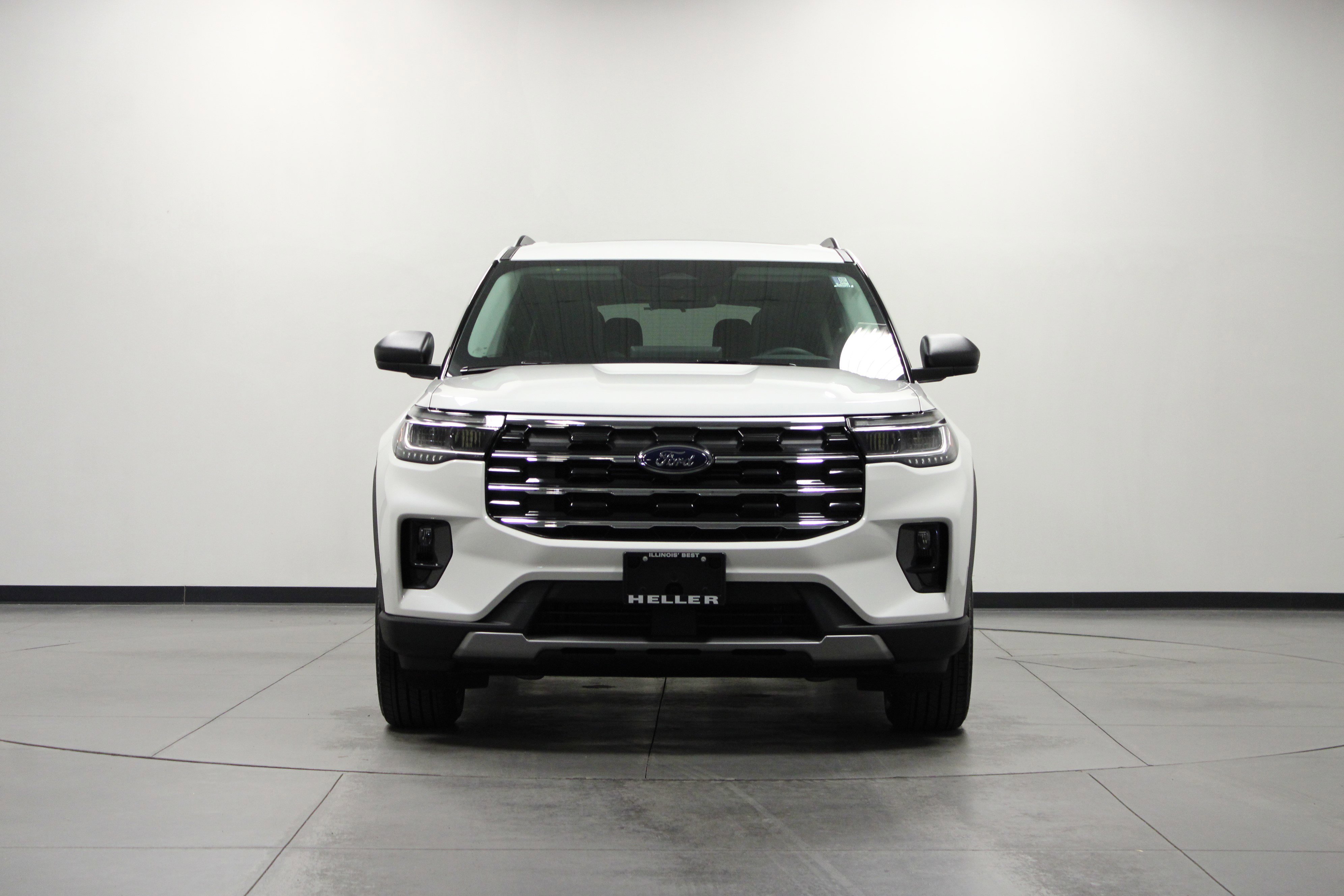 New 2026 Star White Metallic Tri-Coat Ford Active image 9