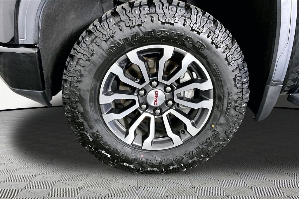 Used 2021 Black GMC AT4 image 31