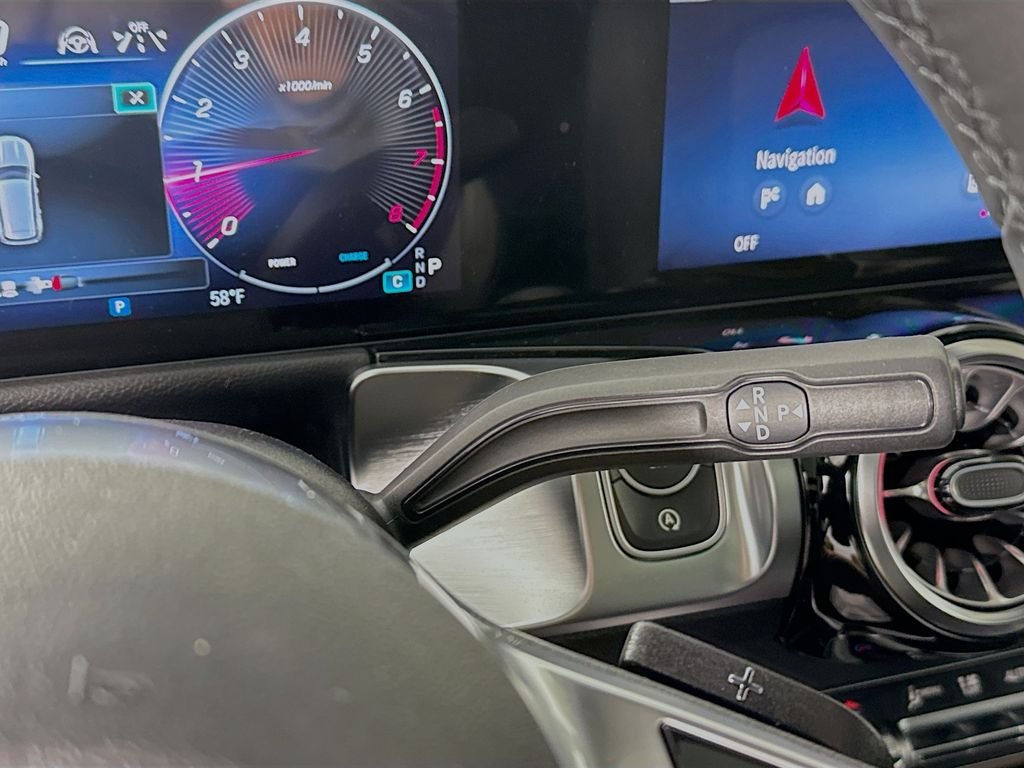 Used 2025 Silver Mercedes-Benz GLB 250 image 18