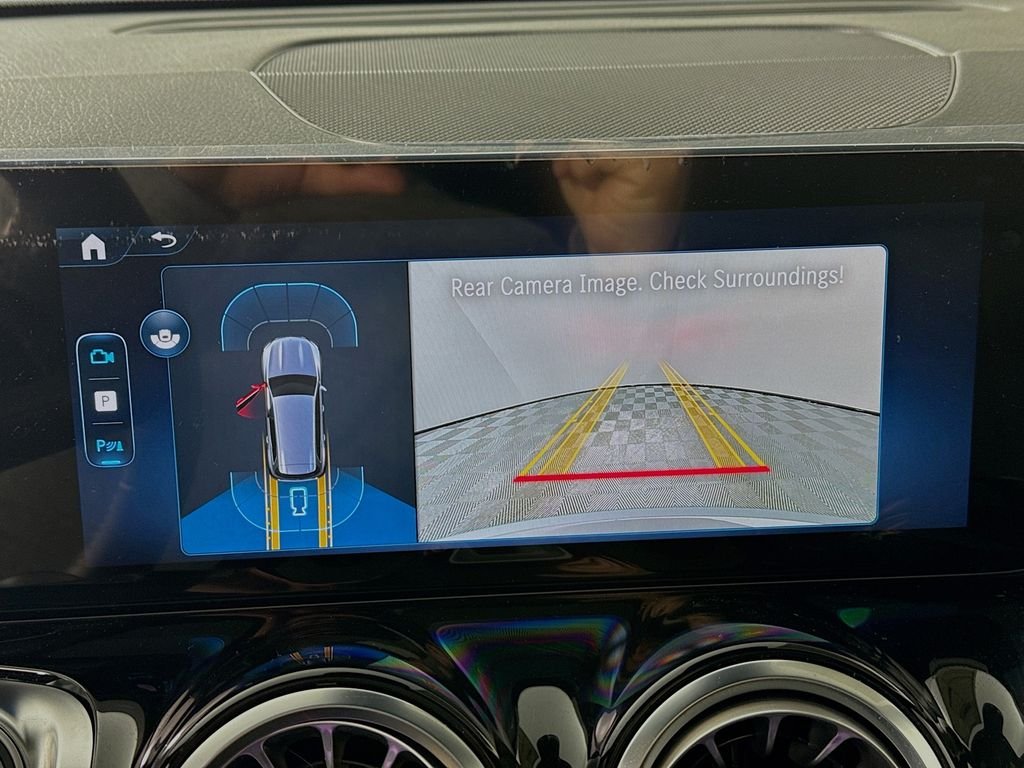 Used 2025 Silver Mercedes-Benz GLB 250 image 15