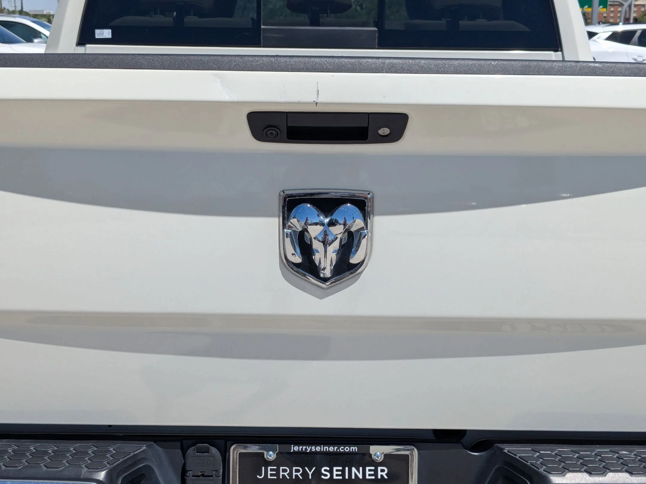 Used 2017 Pearl White Ram Laramie image 13