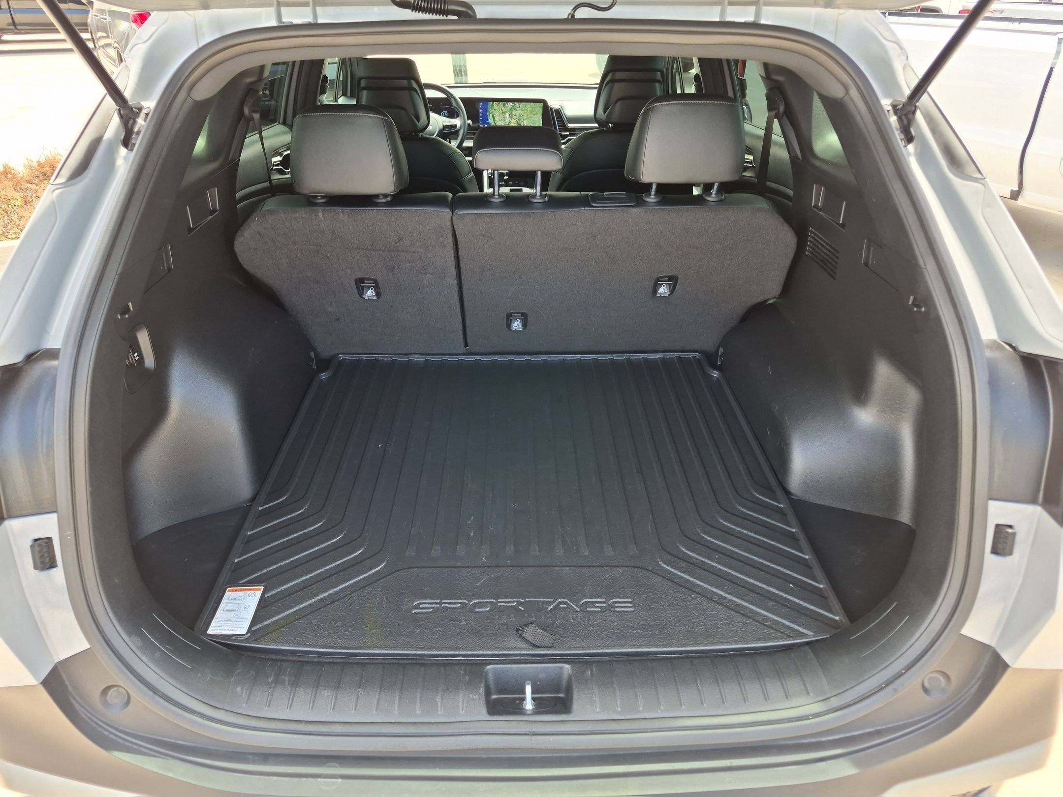 Used 2024 Wolf Gray Kia X-Line image 31