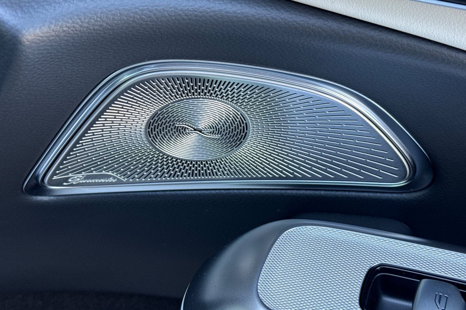 New 2027 MANUFAKTUR Alpine Grey Mercedes-Benz E 53 AMG® image 5