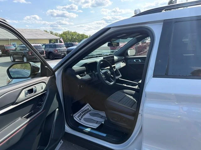New 2026 Space White Metallic Ford ST-Line image 14