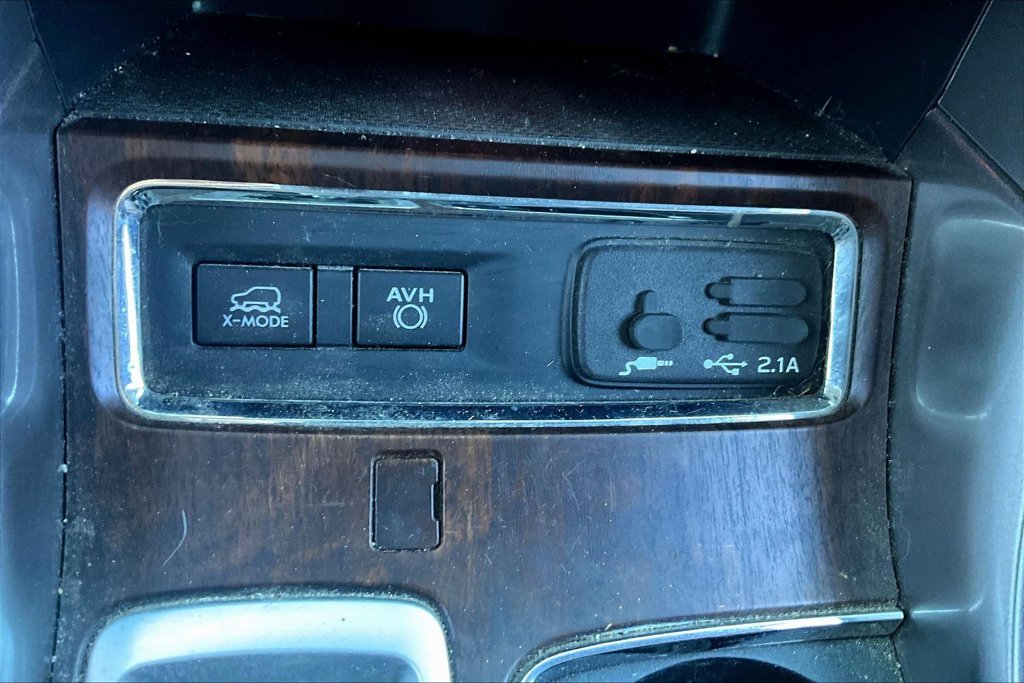 Used 2019 Brown Subaru Touring image 16