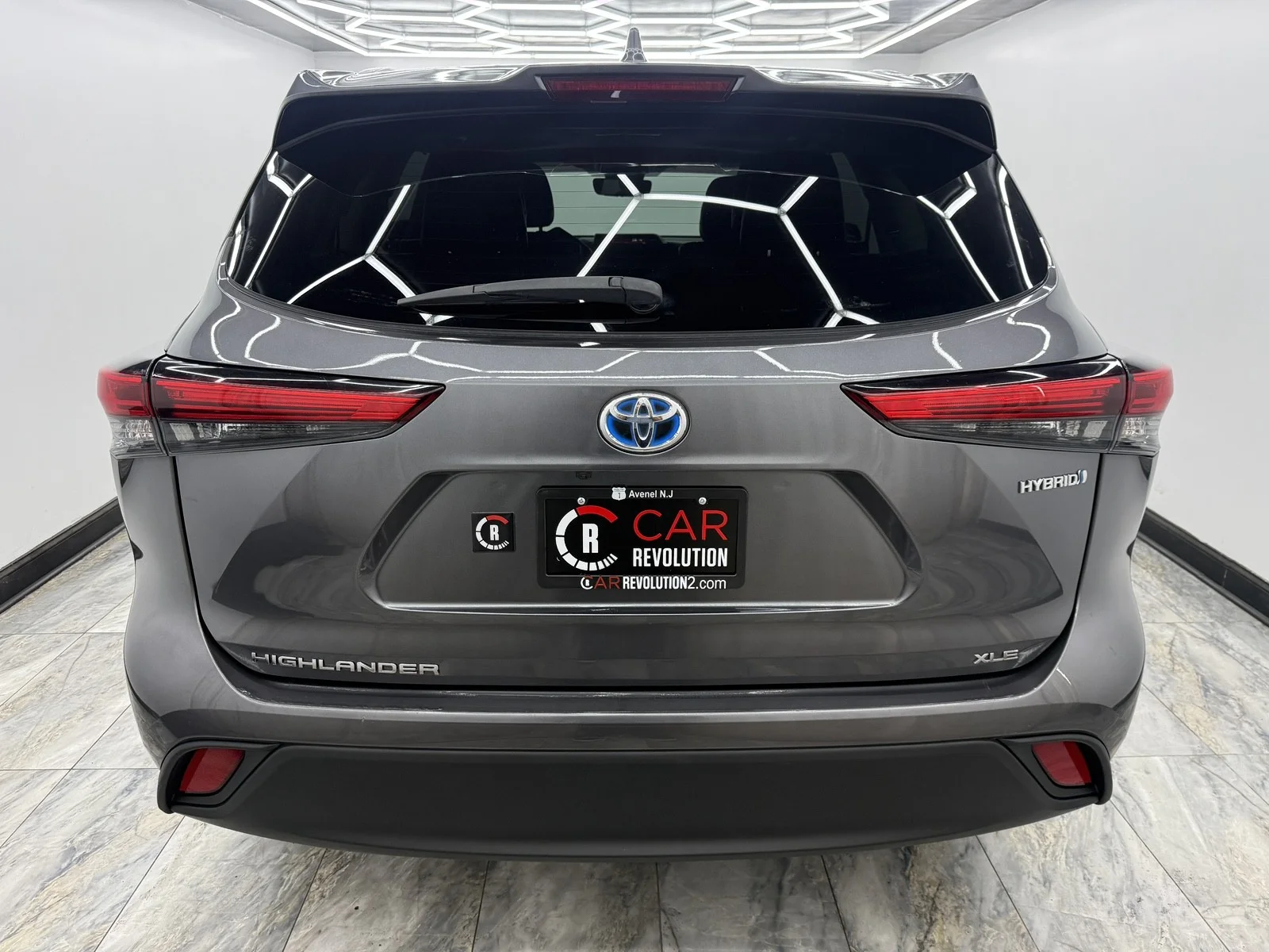 Used 2022 Magnetic Gray Metallic Toyota Hybrid XLE AWD image 5